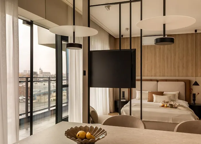 Sunset Balcony Center Free Parking Апартаменты